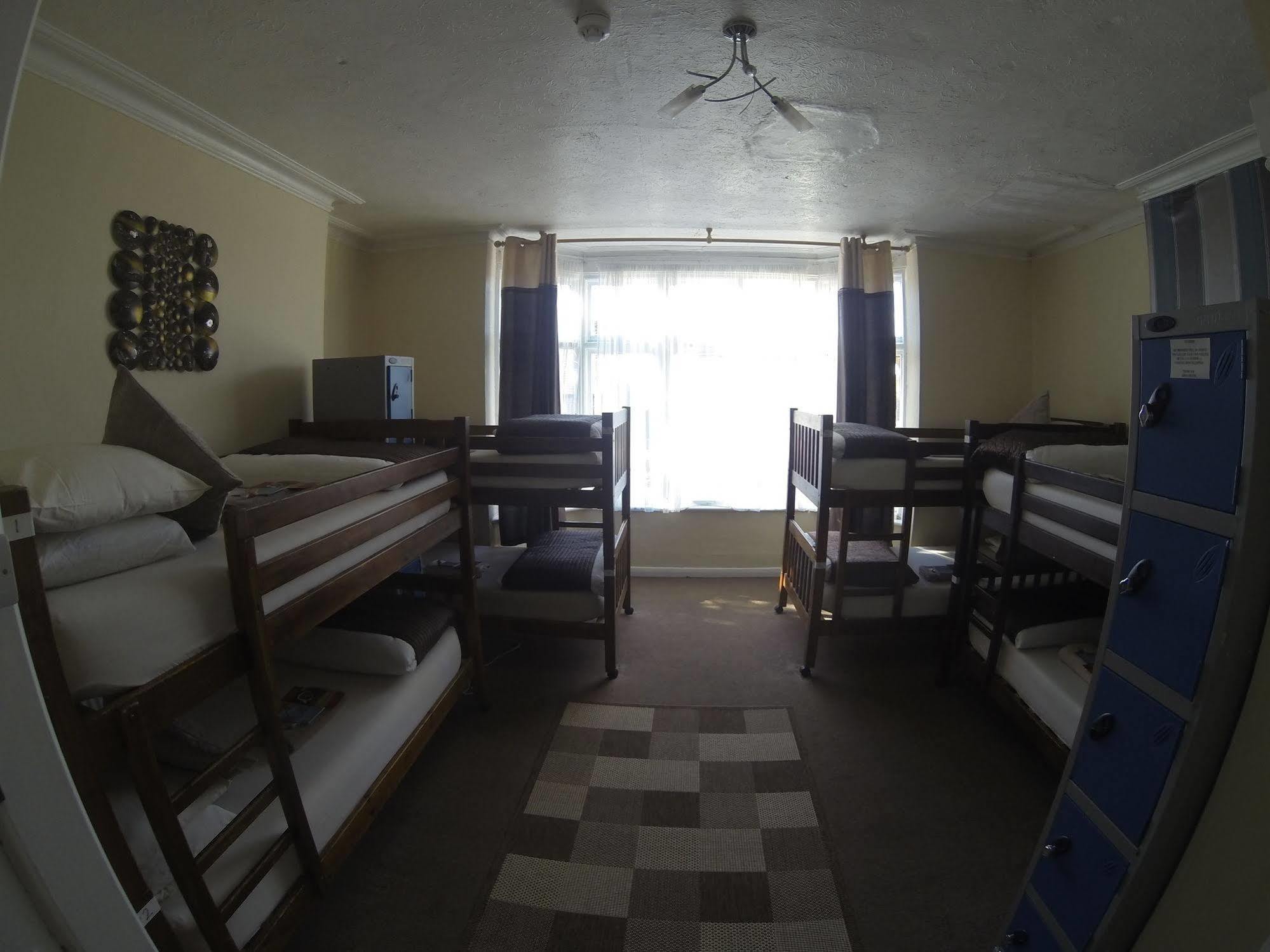 Kipps Backpackers Кентербері Екстер'єр фото
